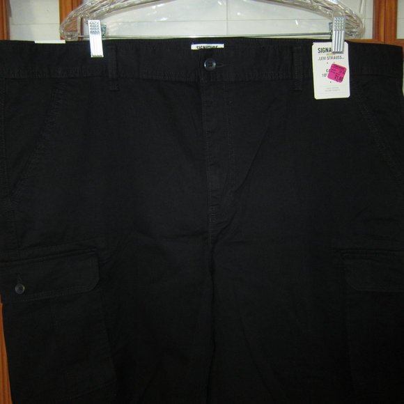 Signature by Levi's Cargo 10" Shorts Men's 44 NEW Black 100% Cotton - Picture 3 of 6